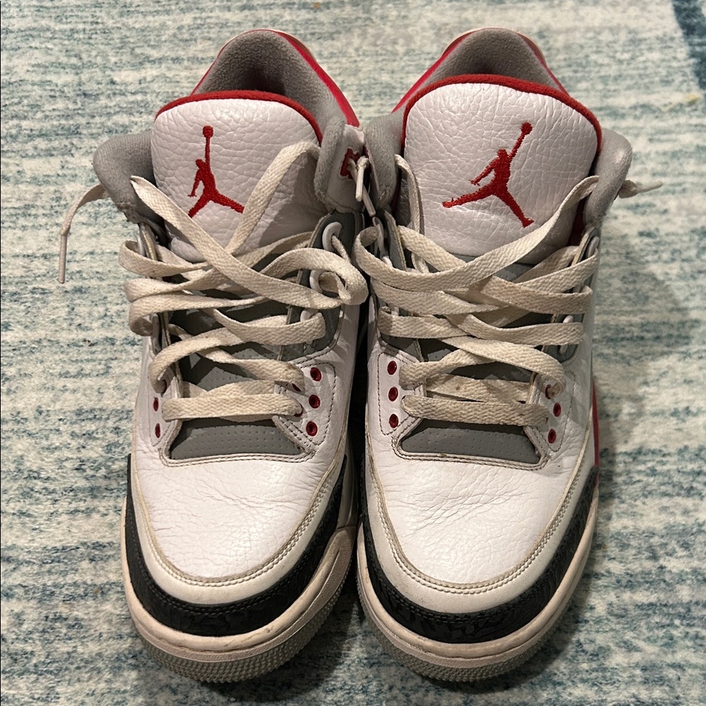 Jordan Men’s White, Gray and Red Retro Basketball Sneakers